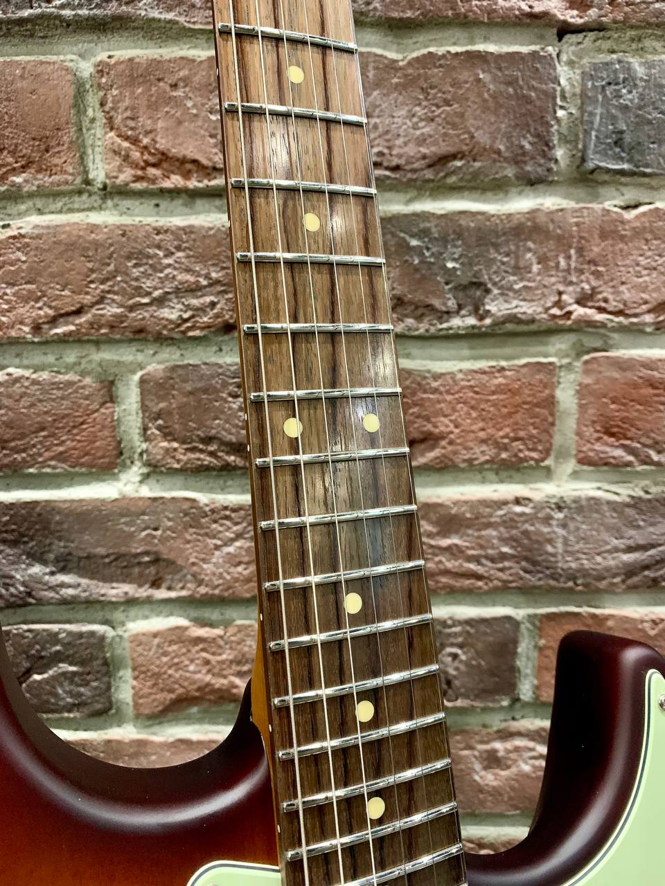 Электрогитара EART YMX-SG3 Brown Sunburst - изображение 6