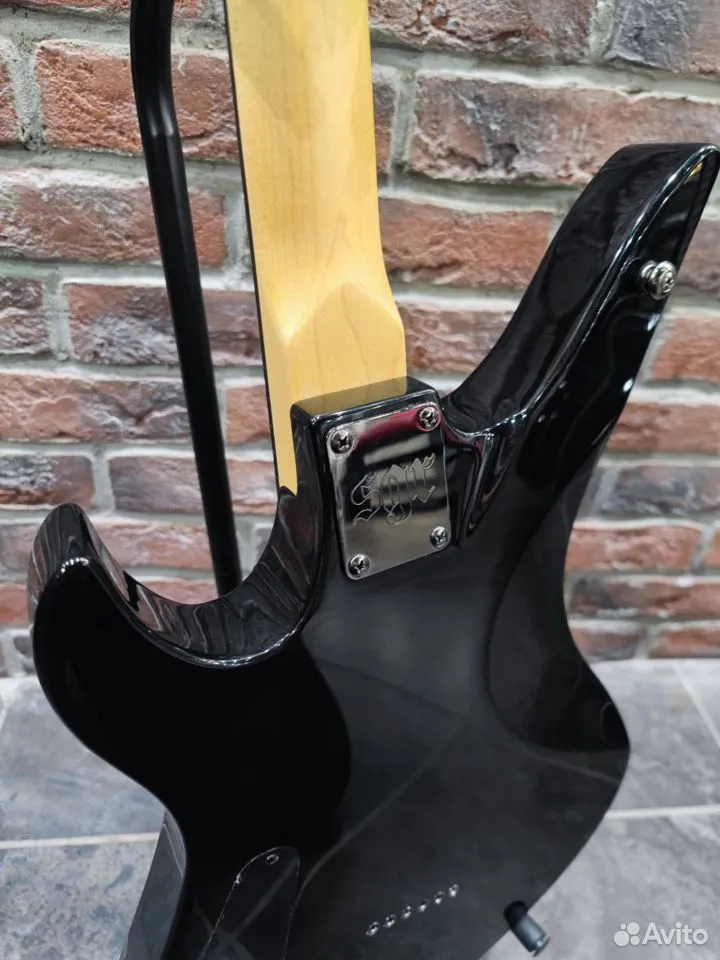 Электрогитара Schecter Black Avenger - изображение 4