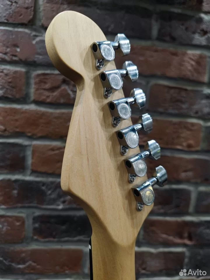 Электрогитара Stratocaster Shiny Metallic - изображение 9