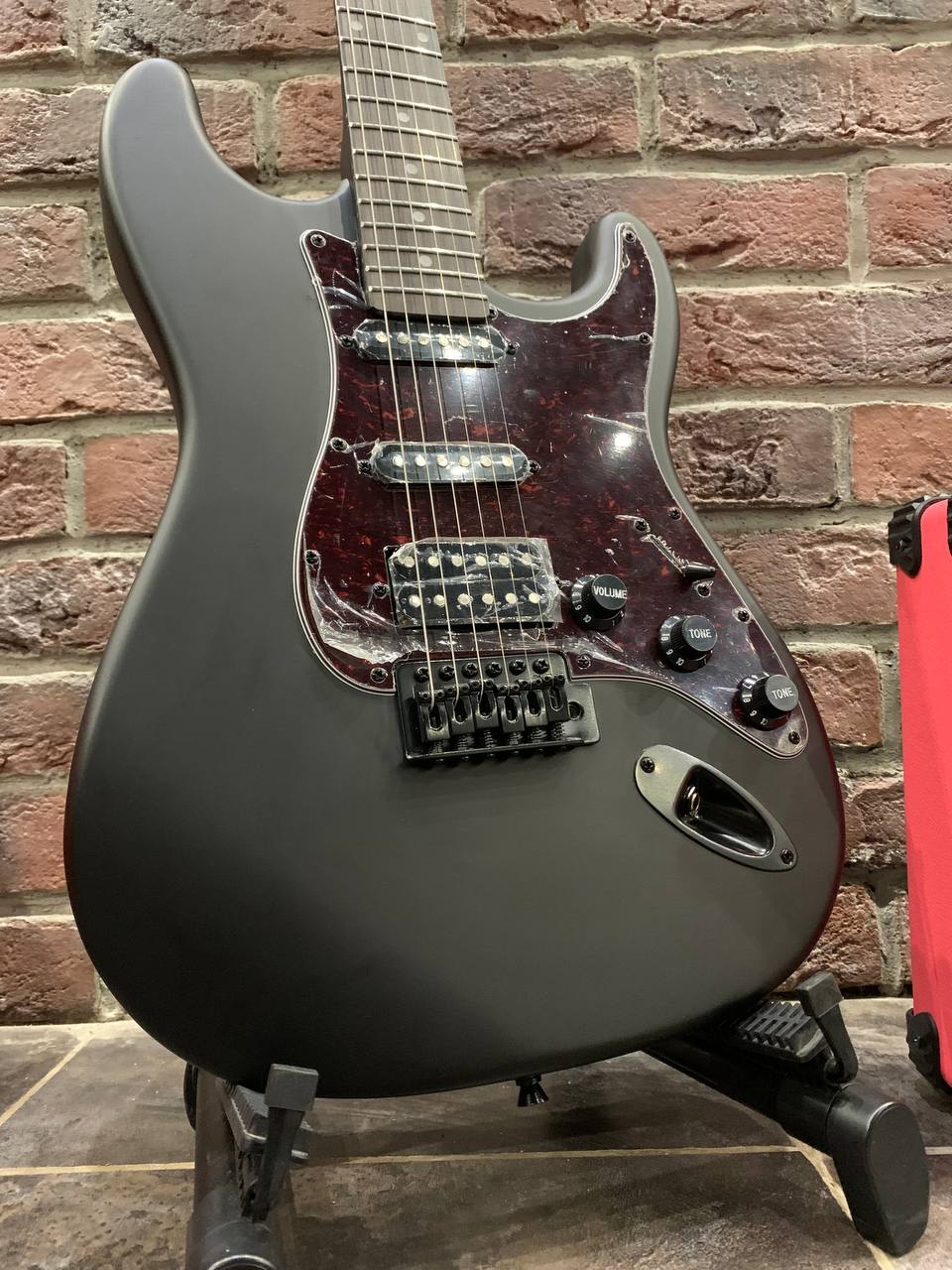 Электрогитара Harley Benton HSS + Комбик 15 ват - изображение 3