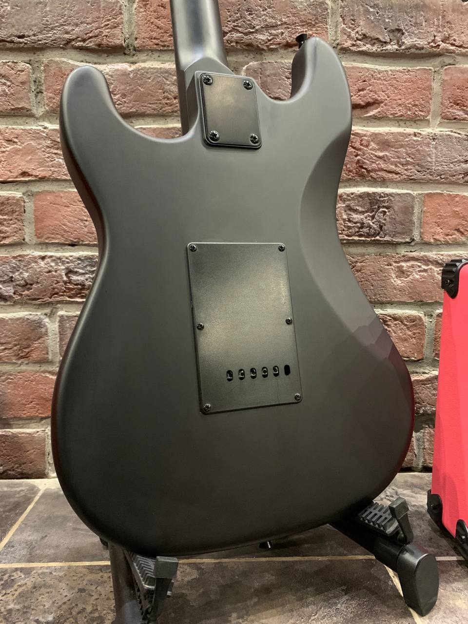 Электрогитара Harley Benton HSS + Комбик 15 ват - изображение 4