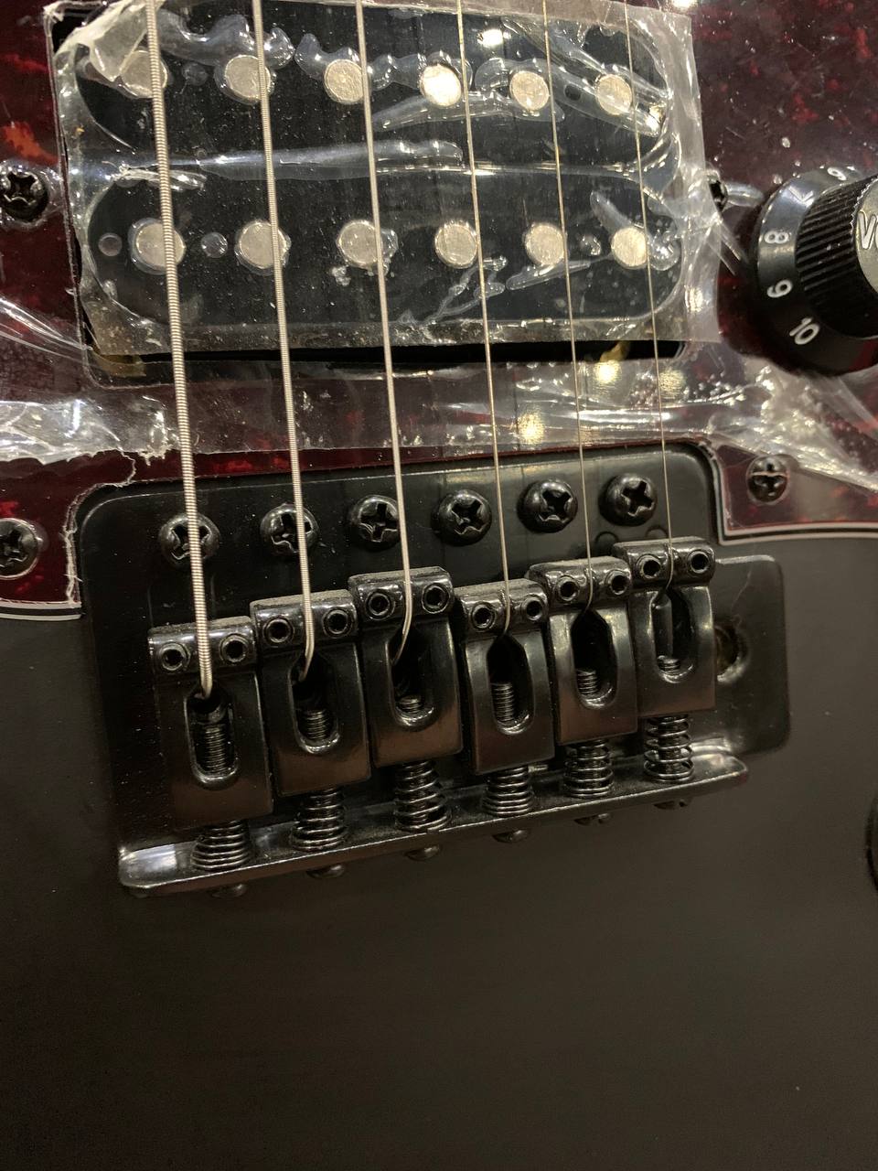 Электрогитара Harley Benton HSS + Комбик 15 ват - изображение 6