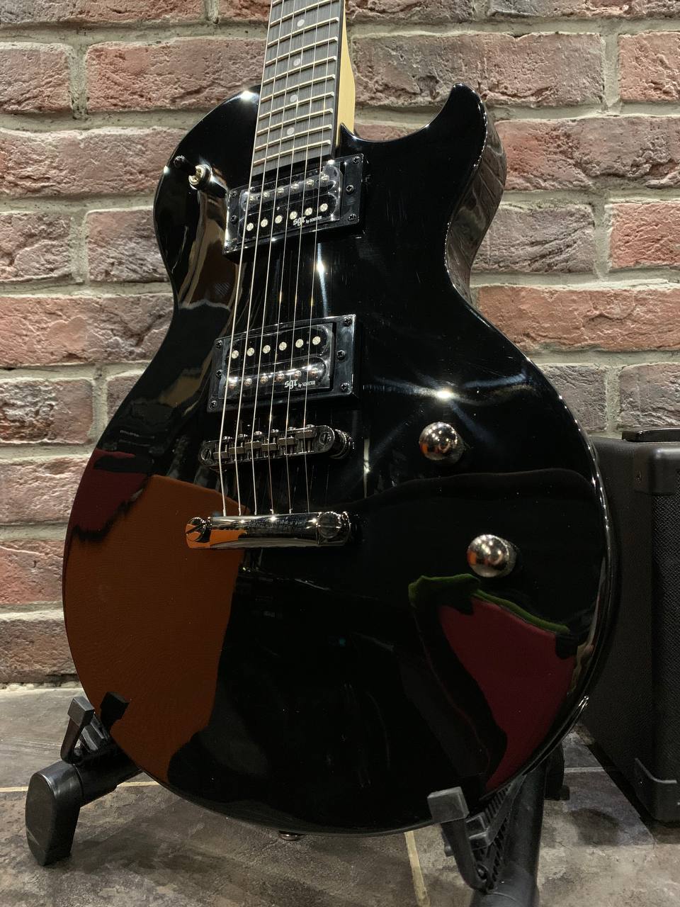 Электрогитара Schecter Solo 2 + Цифровой Комбик c Эффектами - изображение 3
