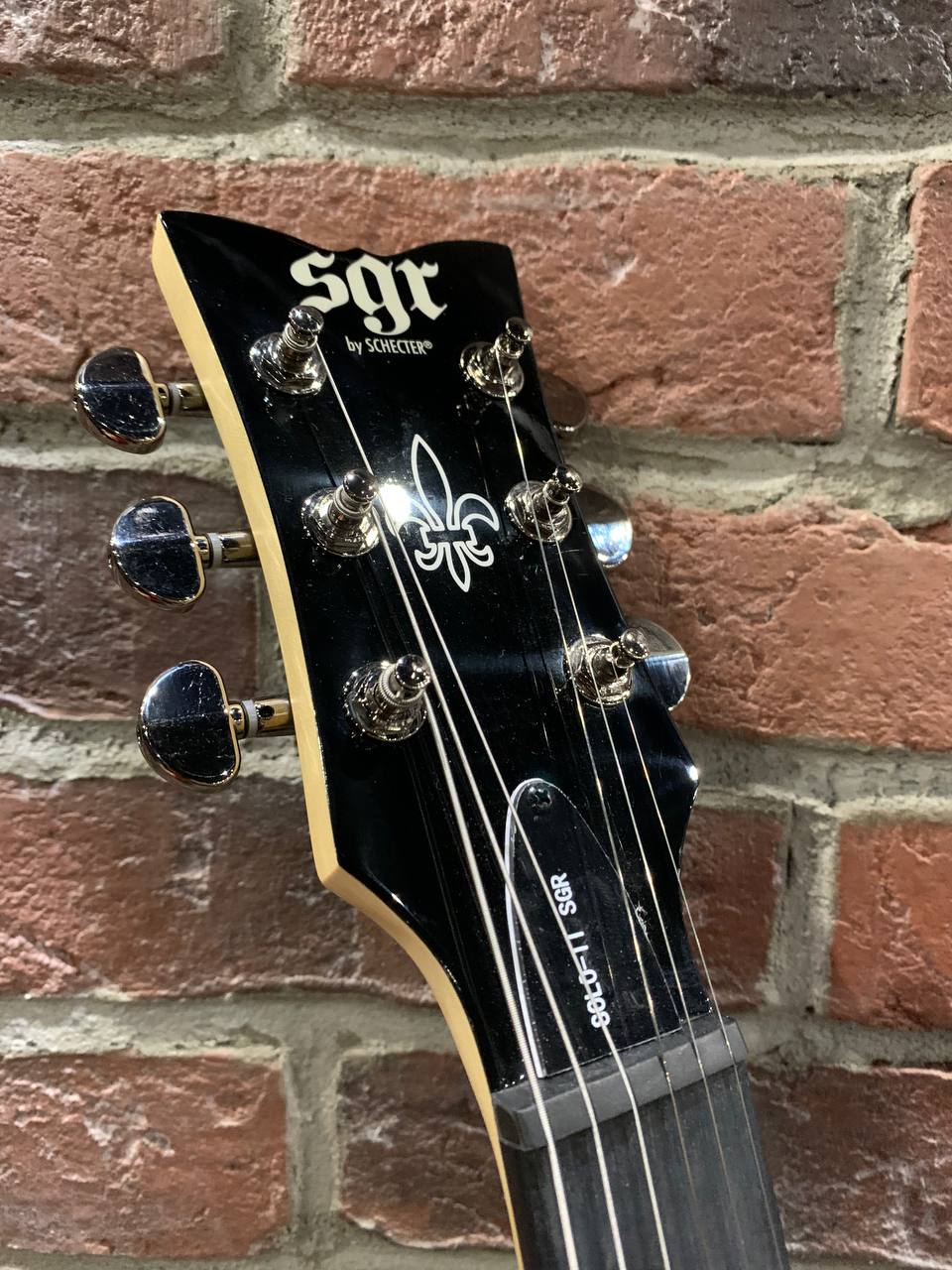Электрогитара Schecter Solo 2 + Цифровой Комбик c Эффектами - изображение 7
