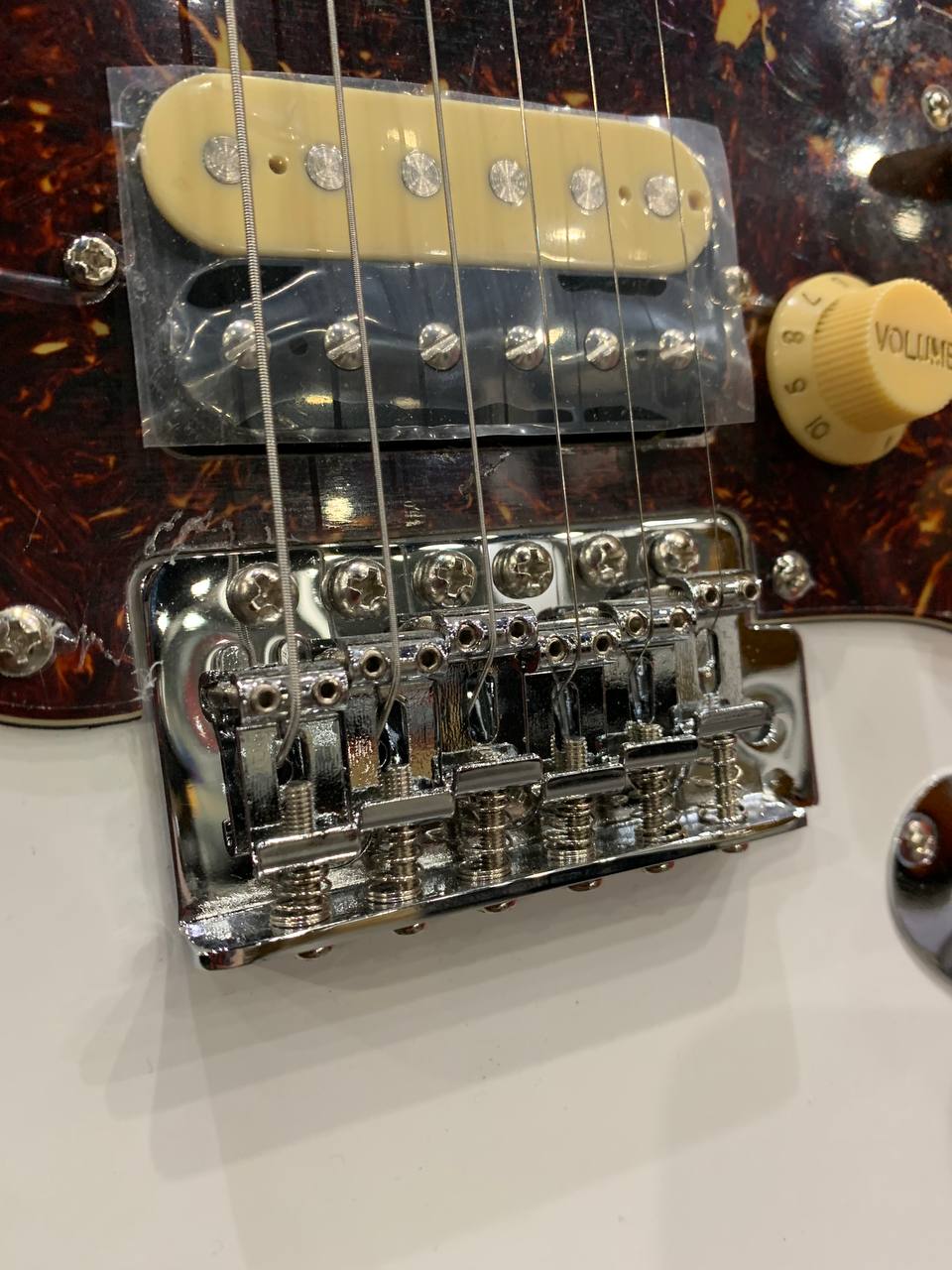 Электрогитара Stratocaster + Стильный Комбик 15 ват - изображение 5