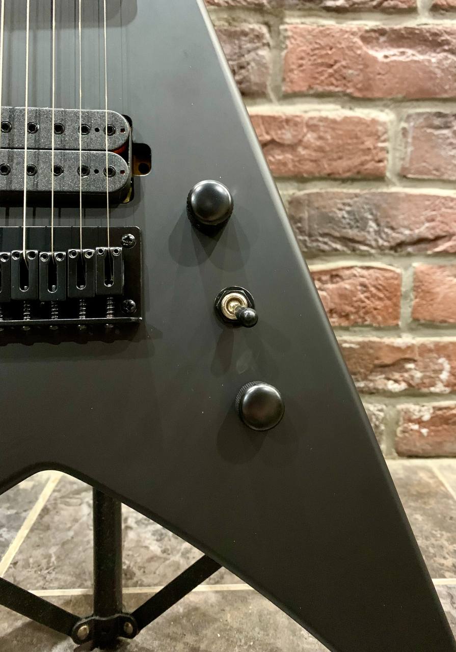Электрогитара Spira Flying V-400 MBK - изображение 5