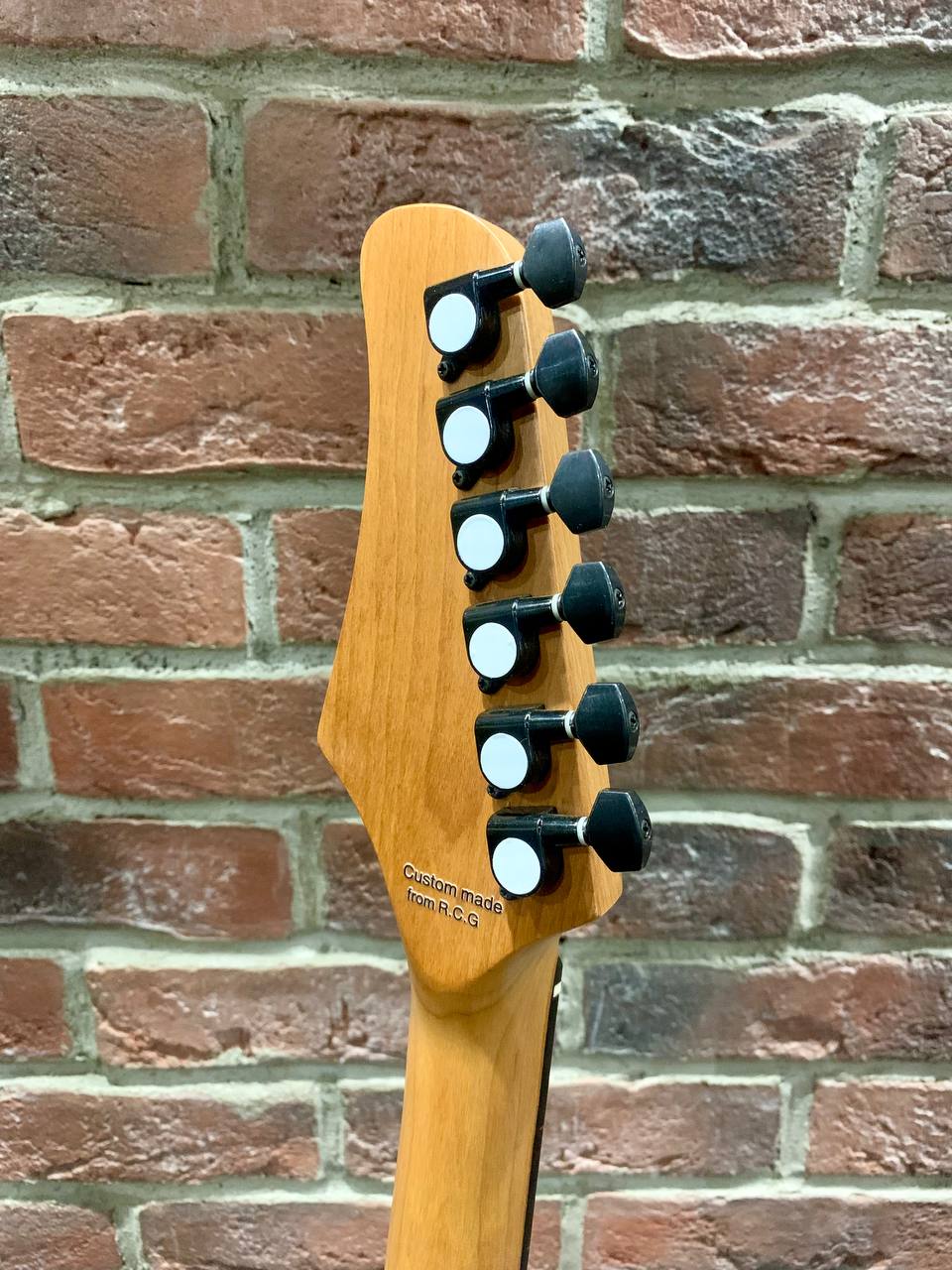 Мультимензурная Электрогитара HH RCG Custom Shop - изображение 8