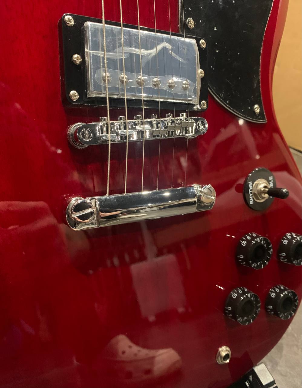 Электрогитара McCartney SG Cherry Edition - изображение 3