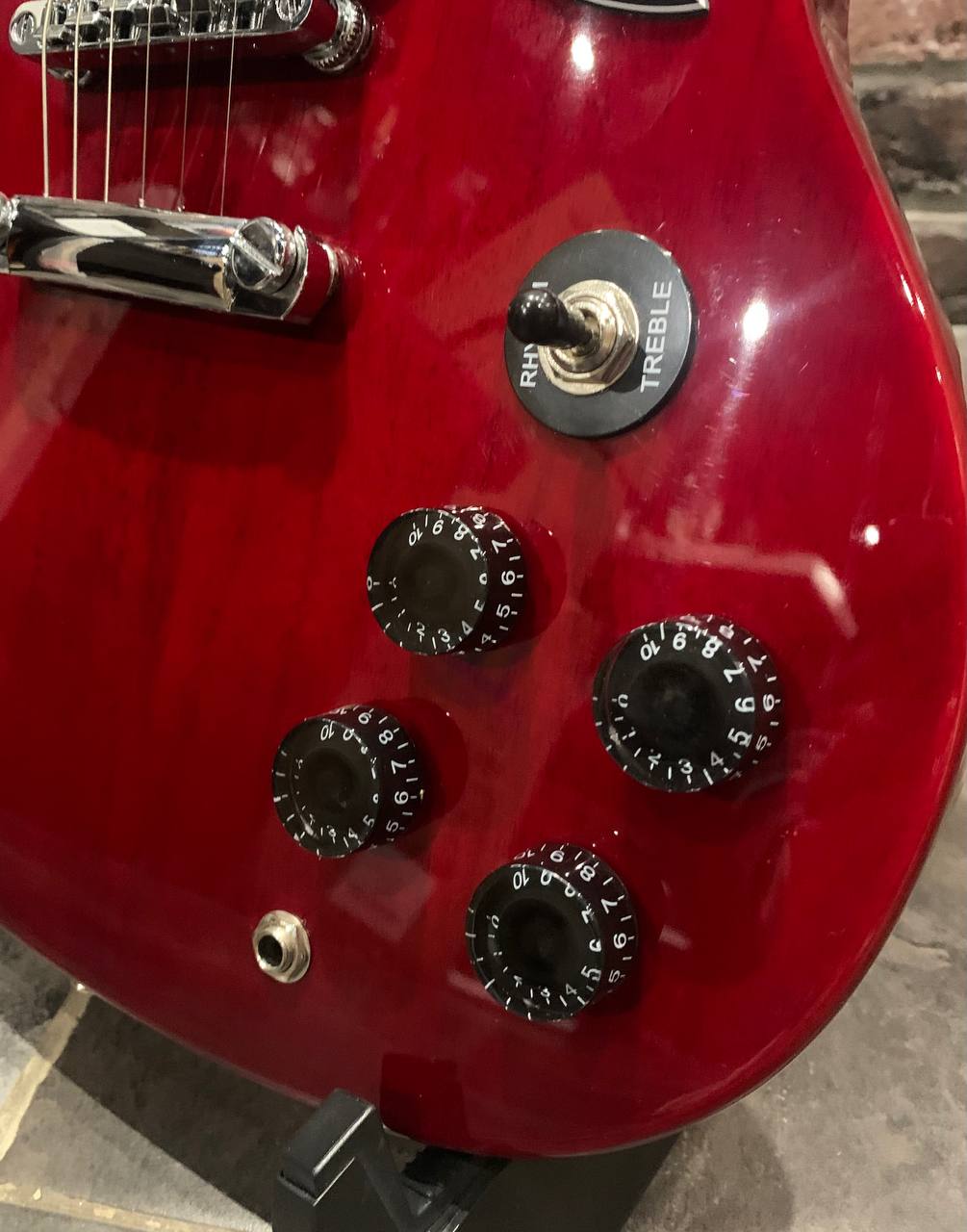 Электрогитара McCartney SG Cherry Edition - изображение 4