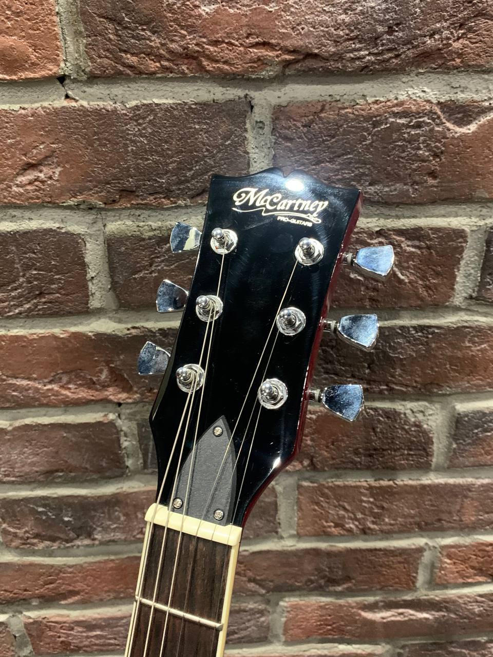 Электрогитара McCartney SG Cherry Edition - изображение 7
