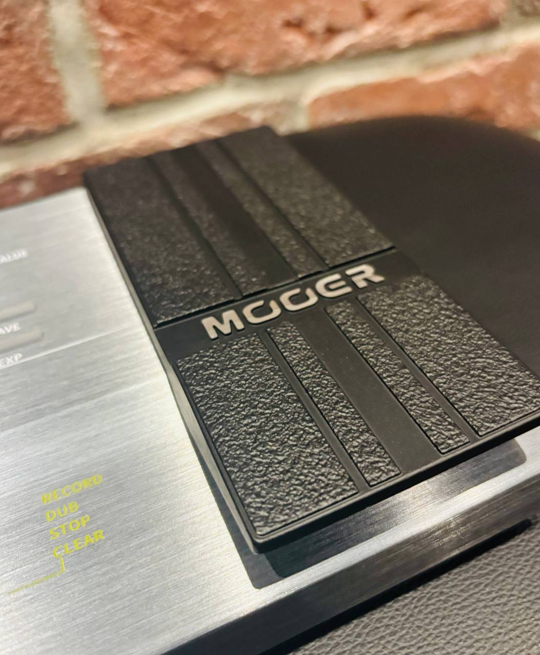 Гитарный Цифровой Процессор с Эффектами Mooer 200 - изображение 8