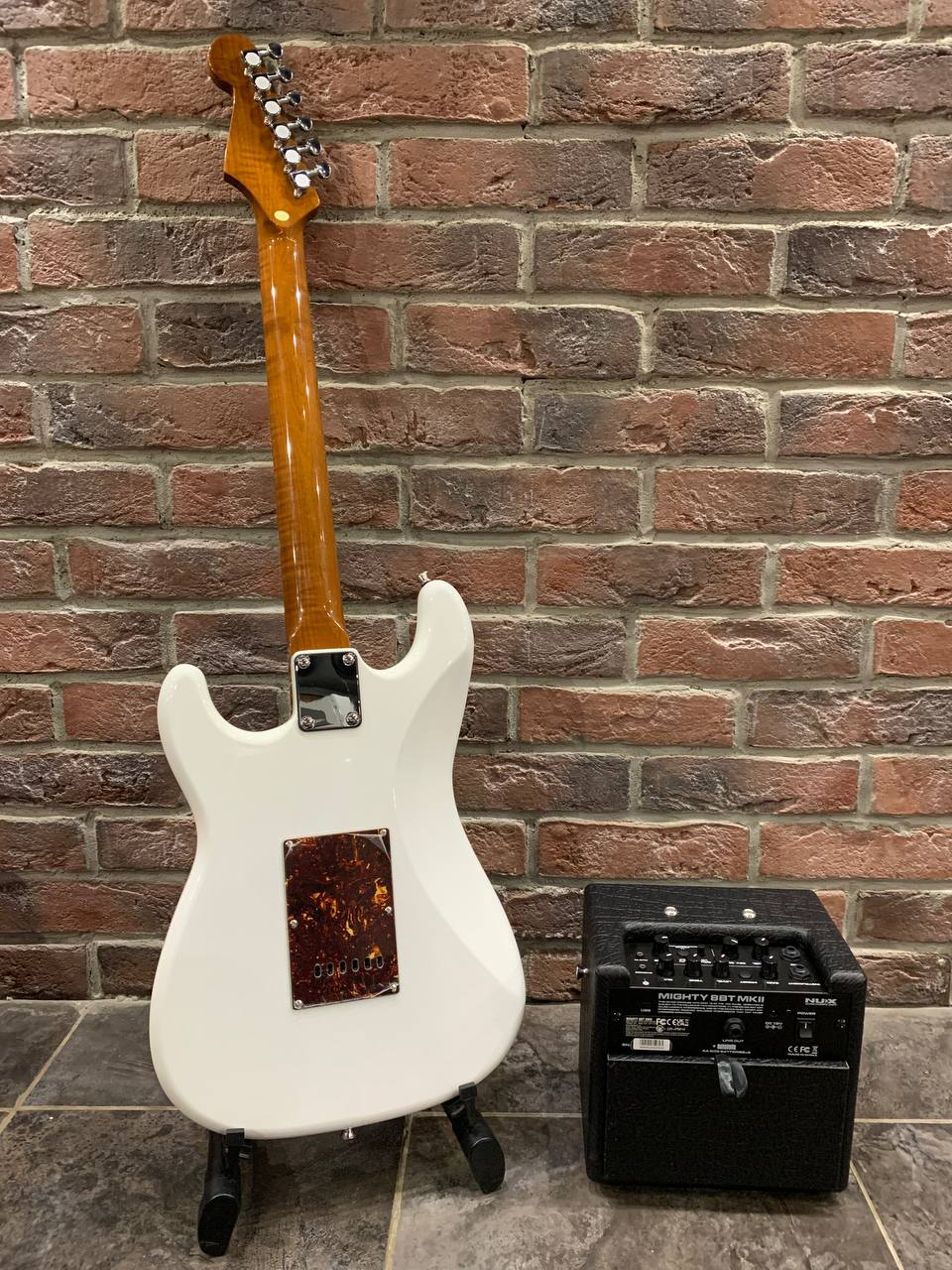Электрогитара аналог Fender + Цифровой Комбик-Процессор (комплект) - изображение 2