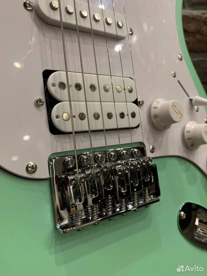 Электрогитара Stratocaster HSS c Комбиком 10ват (комплект) - изображение 5