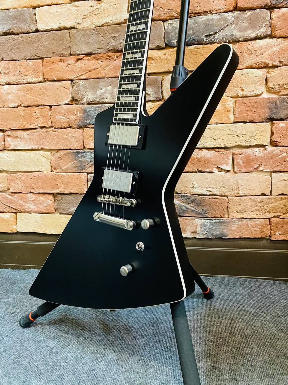 Электрогитара Epiphone Prophecy Extura Black