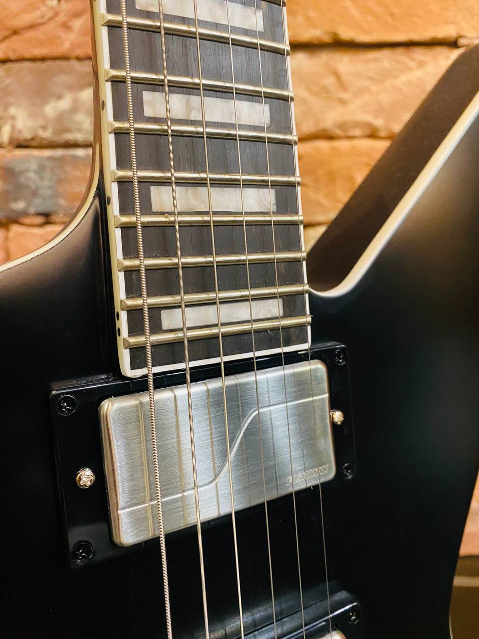 Электрогитара Epiphone Prophecy Extura Black - изображение 3