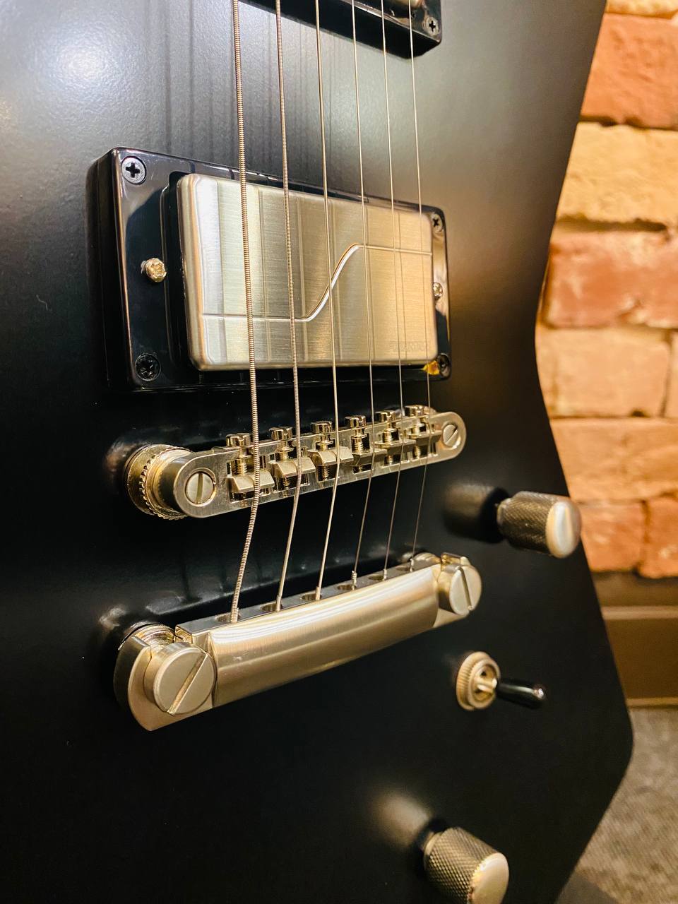 Электрогитара Epiphone Prophecy Extura Black - изображение 4