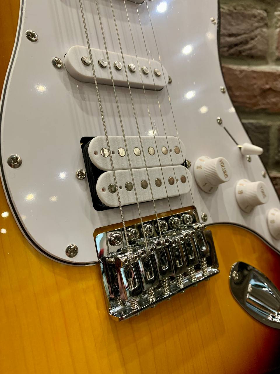 Электрогитара EART Guitars Power CV60S - изображение 3