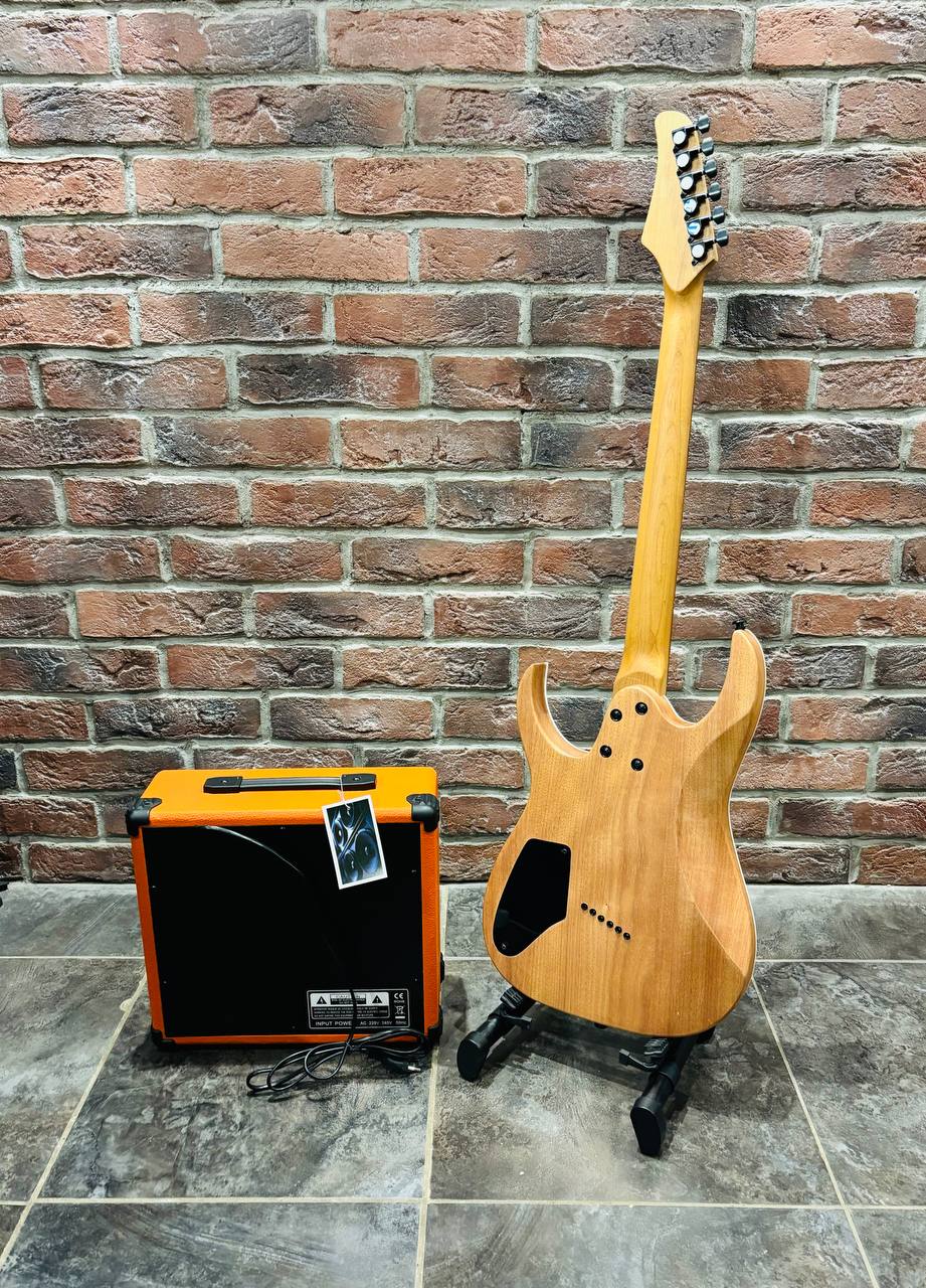Мультимензурная Электрогитара Real Rock-MS6 +  Мощный Комбик с Перегрузом - изображение 2