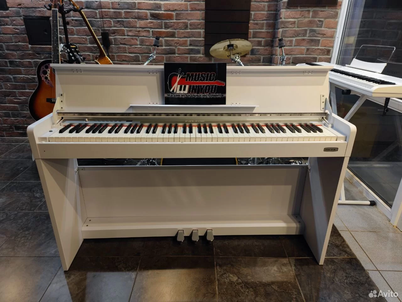 Цифровое Корпусное Пианино NUX-310 WH (комплект) - изображение 8