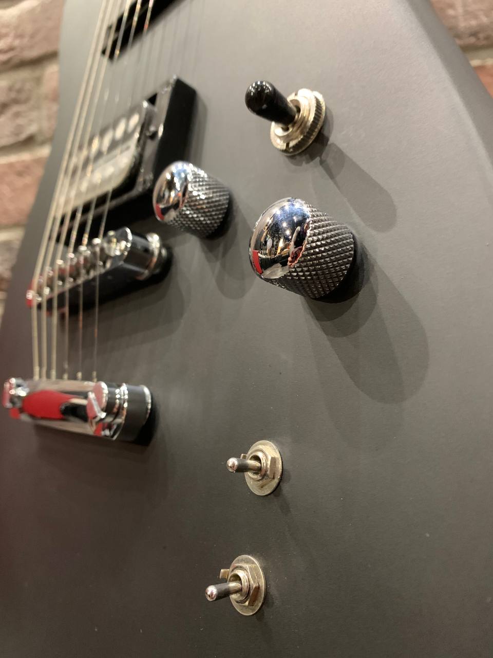 Электрогитара Cort MBM-2H-Sustainiac-sblk (From MUSE Custom) - изображение 3