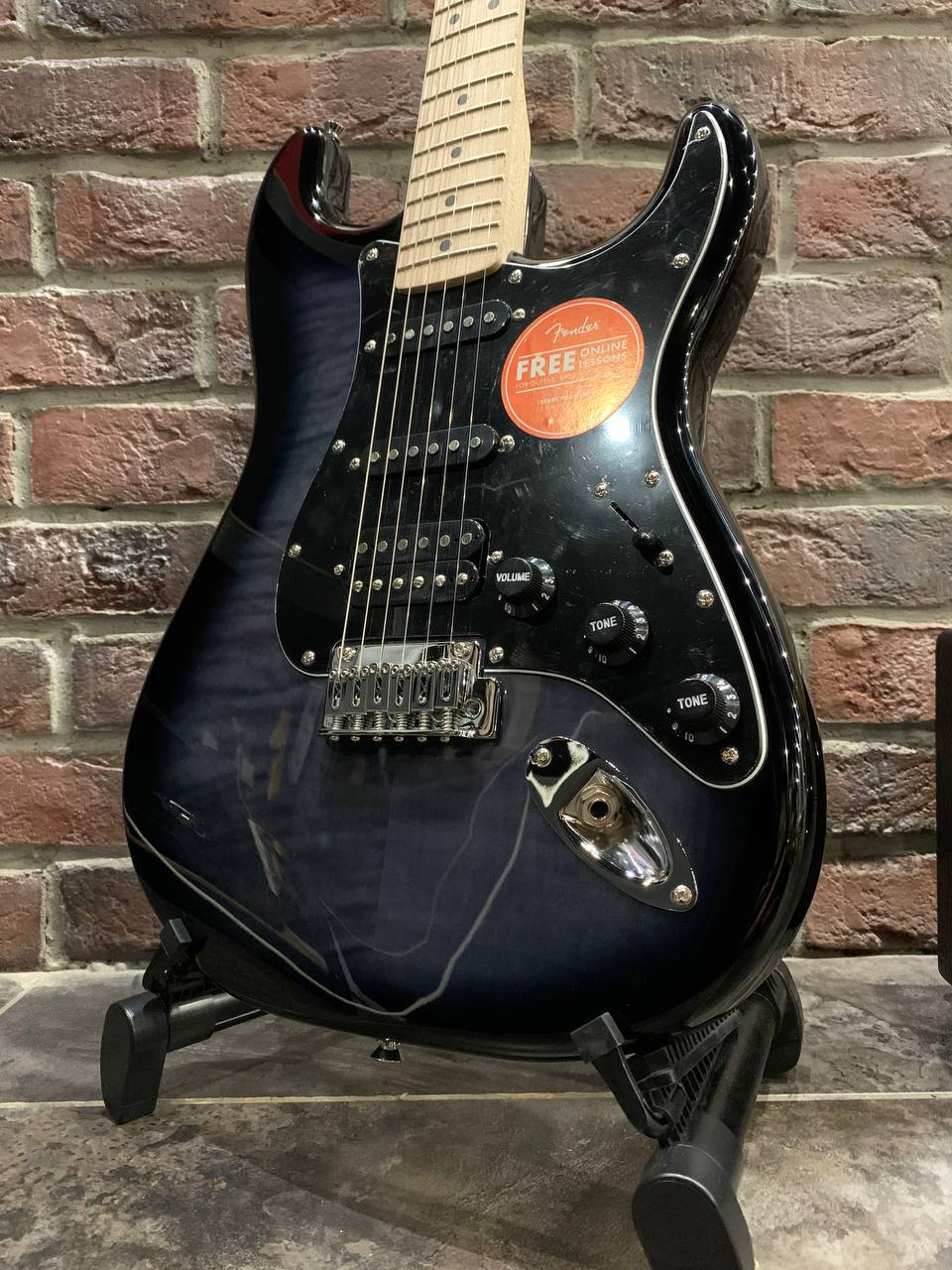 Электрогитара Fender Affinity HSS + Комбик Nux Mark 2 (богатый комплект) - изображение 6