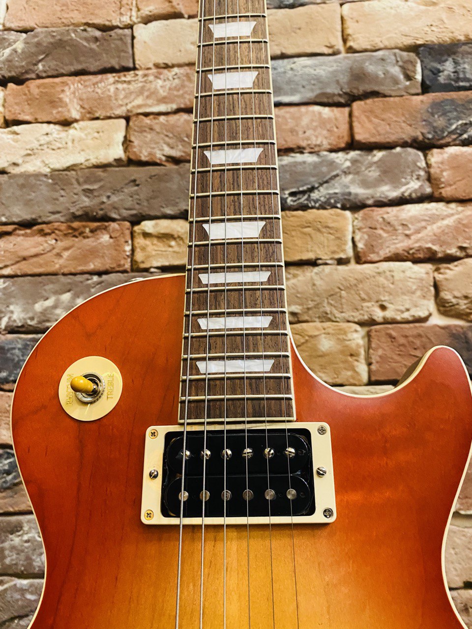 Электрогитара Gibson Les Paul Standard Faded Sunburst Vintage (USA) - изображение 5