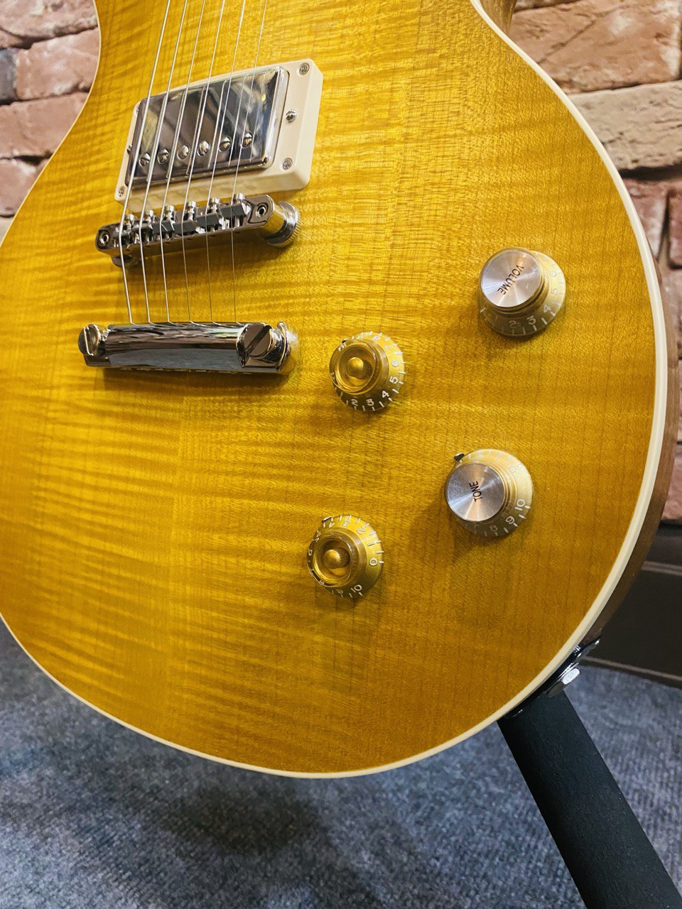 Электрогитара Gibson Les Paul Standard '60s Faded Vintage Cherry Sunburst (USA) - изображение 4