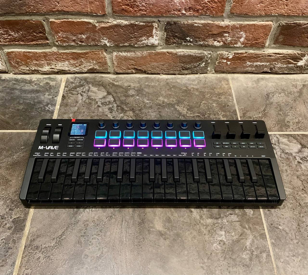 Миди Клавиатура M-Vave Black Edition Pro (37 Клавиш)