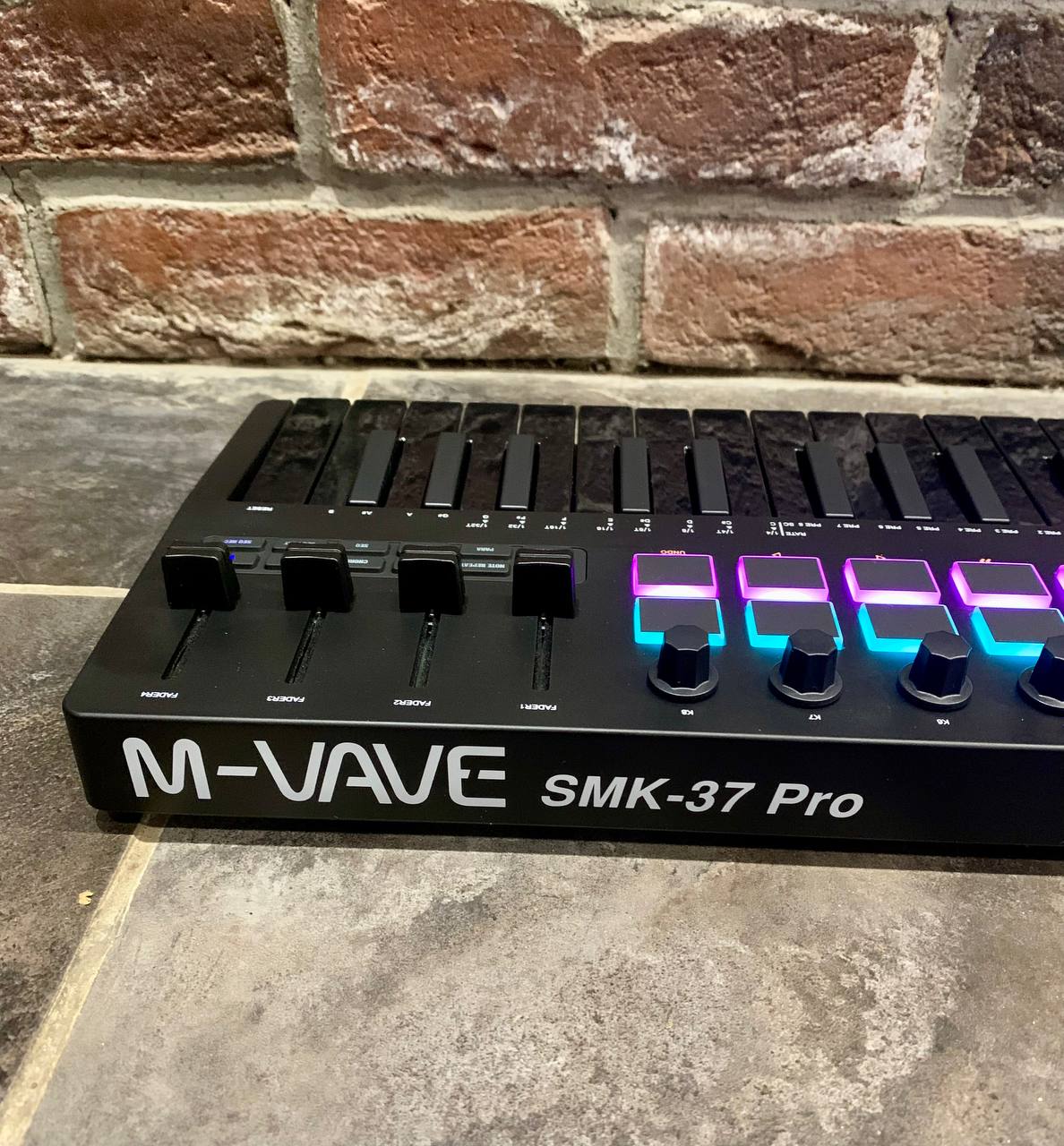 Миди Клавиатура M-Vave Black Edition Pro (37 Клавиш) - изображение 7
