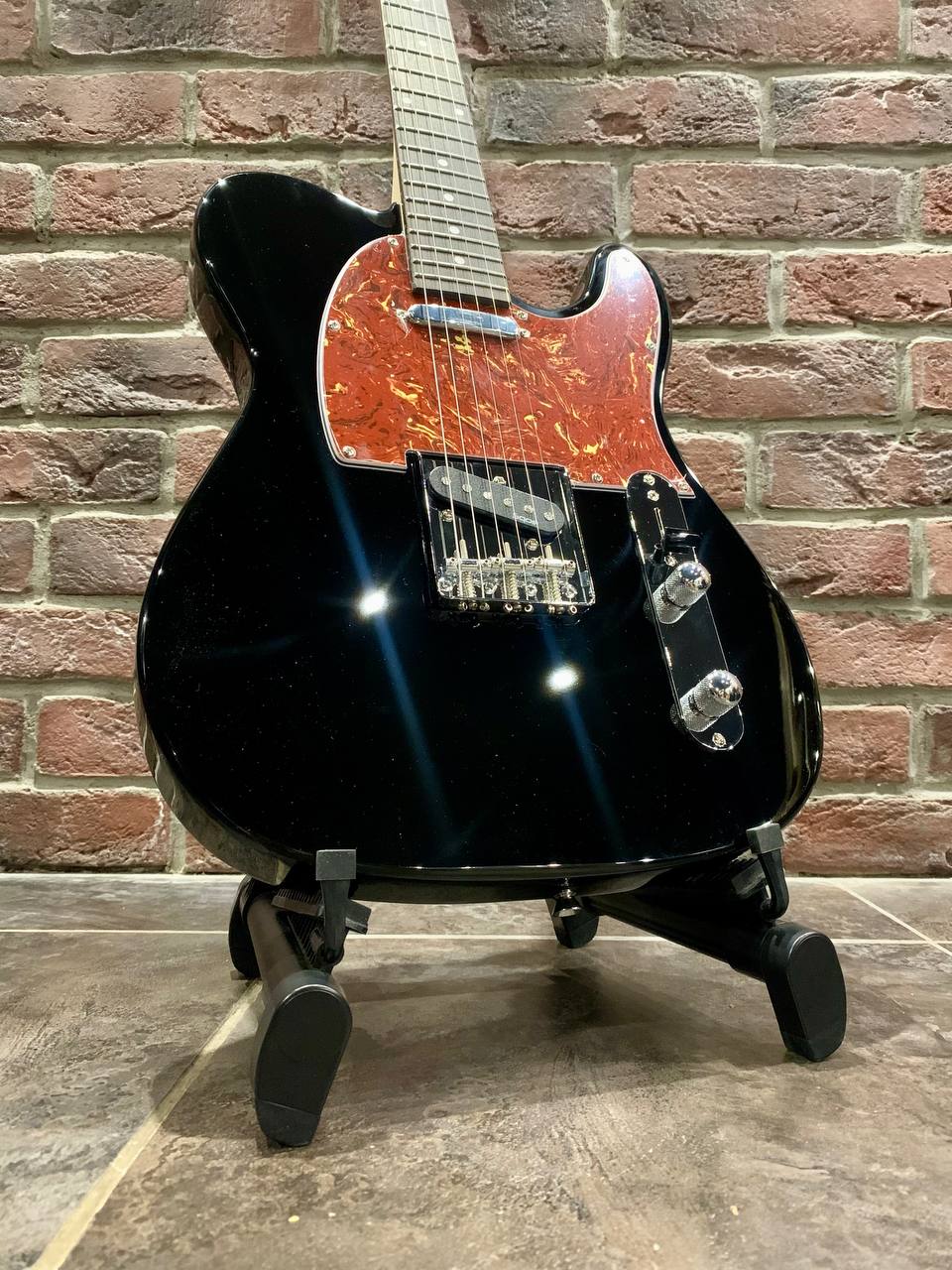 Электрогитара Telecaster Black-RD + Комбик 15 ват (полный комплект) - изображение 3