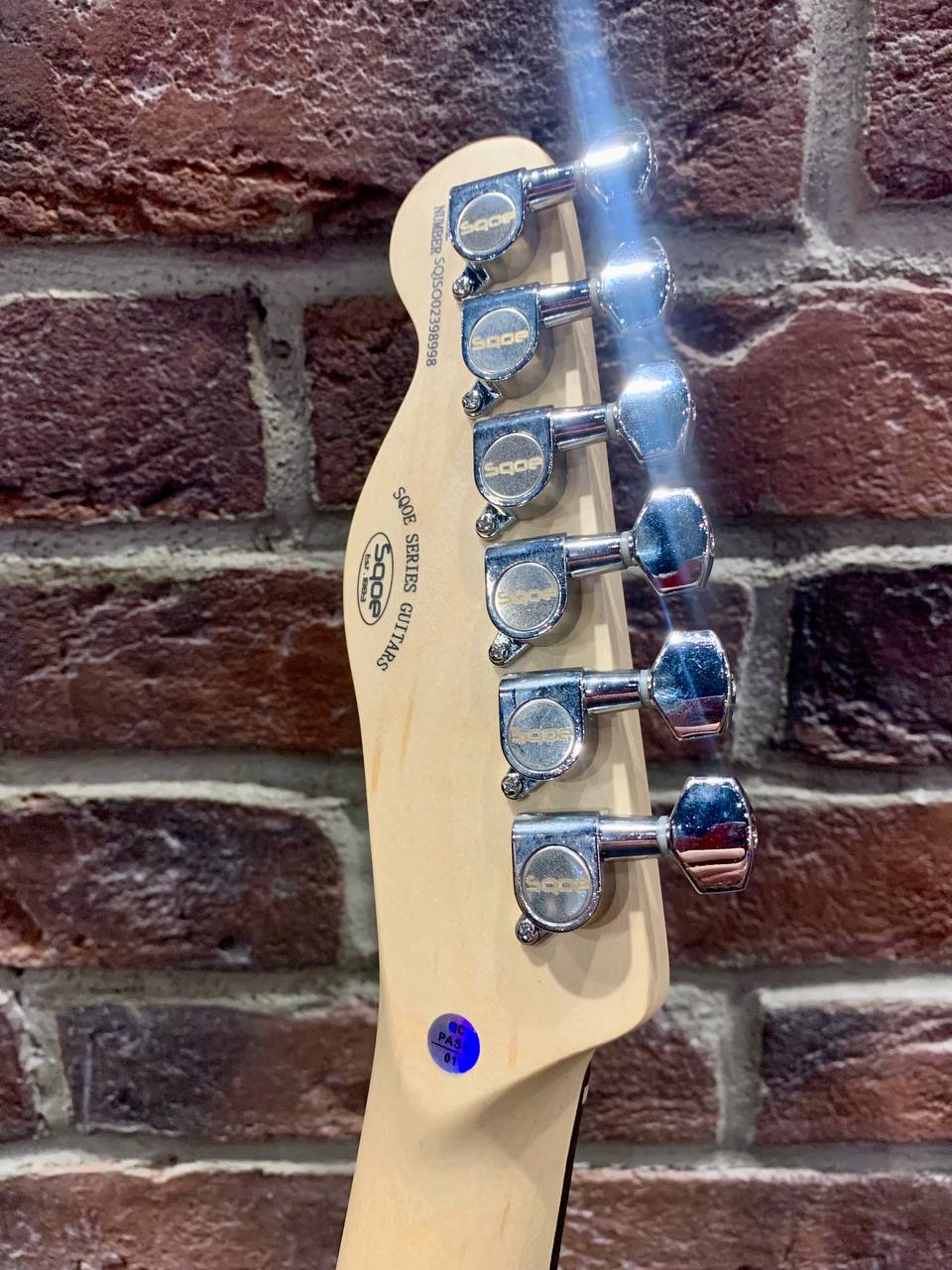 Электрогитара Telecaster Black-RD + Комбик 15 ват (полный комплект) - изображение 7