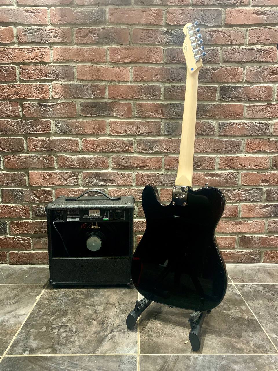 Электрогитара Black Telecaster RD + Комбоусилитель 25 ват (комплект) - изображение 2