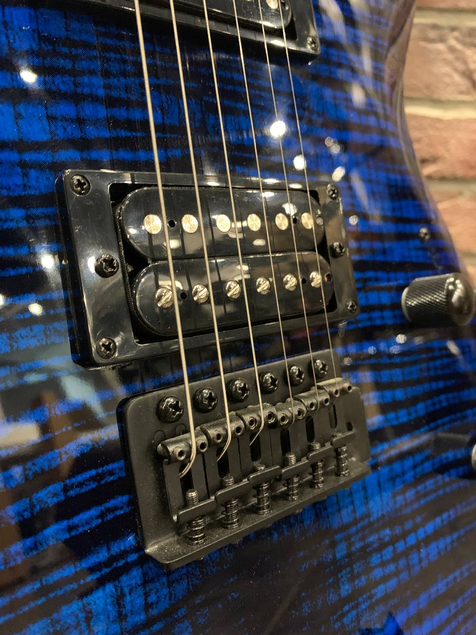 Электрогитара Luxars SuperStratocaster HH BL - изображение 3