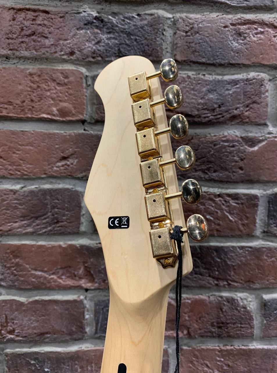 Электрогитара Just Pro Stratocaster SSS CR - изображение 8