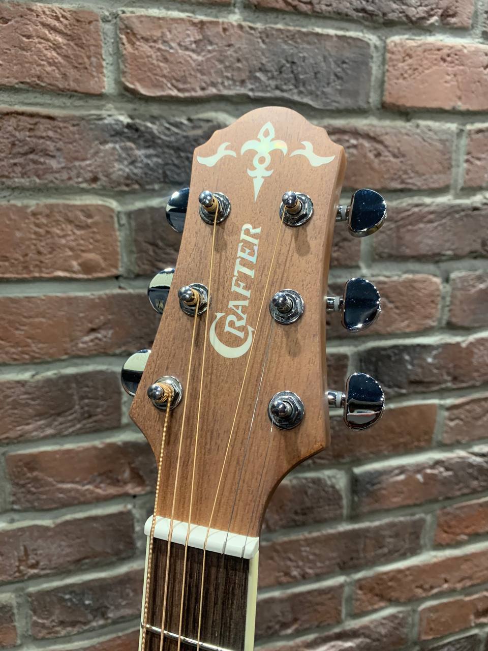 Акустическая Гитара Crafter D6N (Массив Ситхинской Ели) - изображение 7