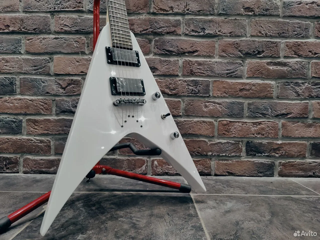 Электрогитара Стрела RT White Edition - изображение 7