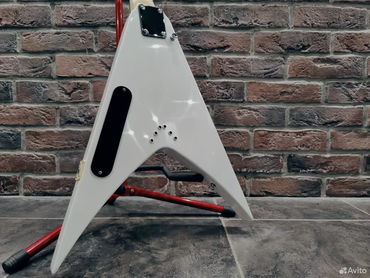 Электрогитара Стрела RT White Edition - изображение 8