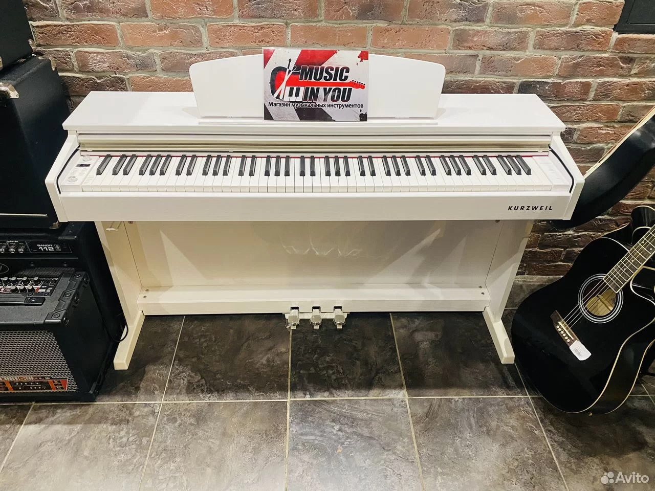 Цифровое Корпусное Пианино Kurzweil M90 WH