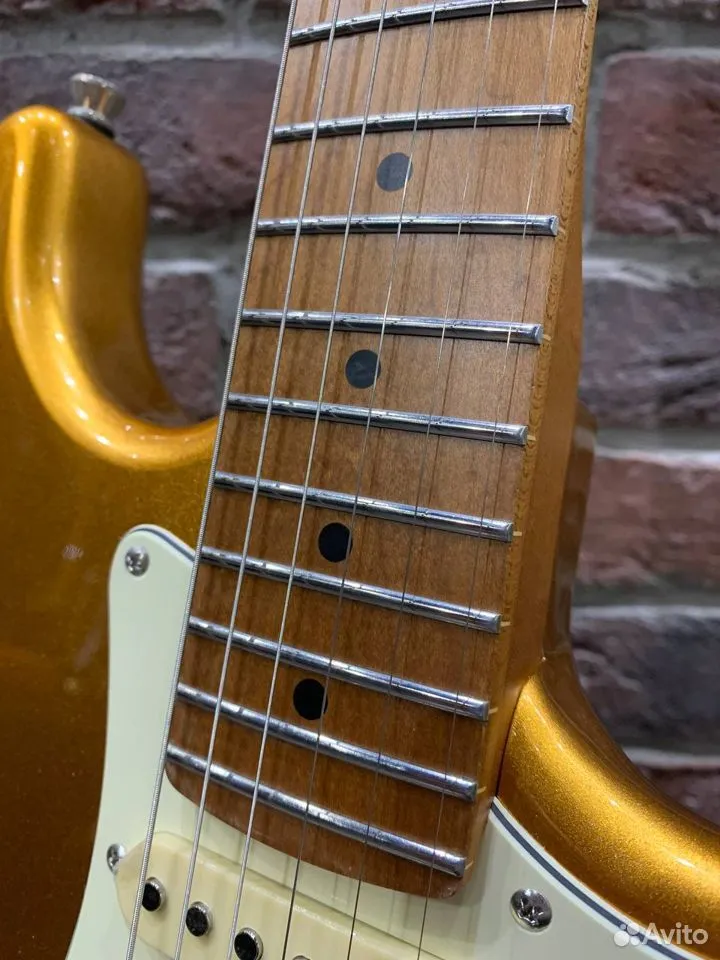 Электрогитара Jet Stratocaster Gold Edition - изображение 2