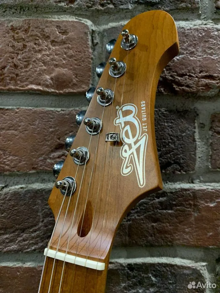 Электрогитара Jet Stratocaster Gold Edition - изображение 8