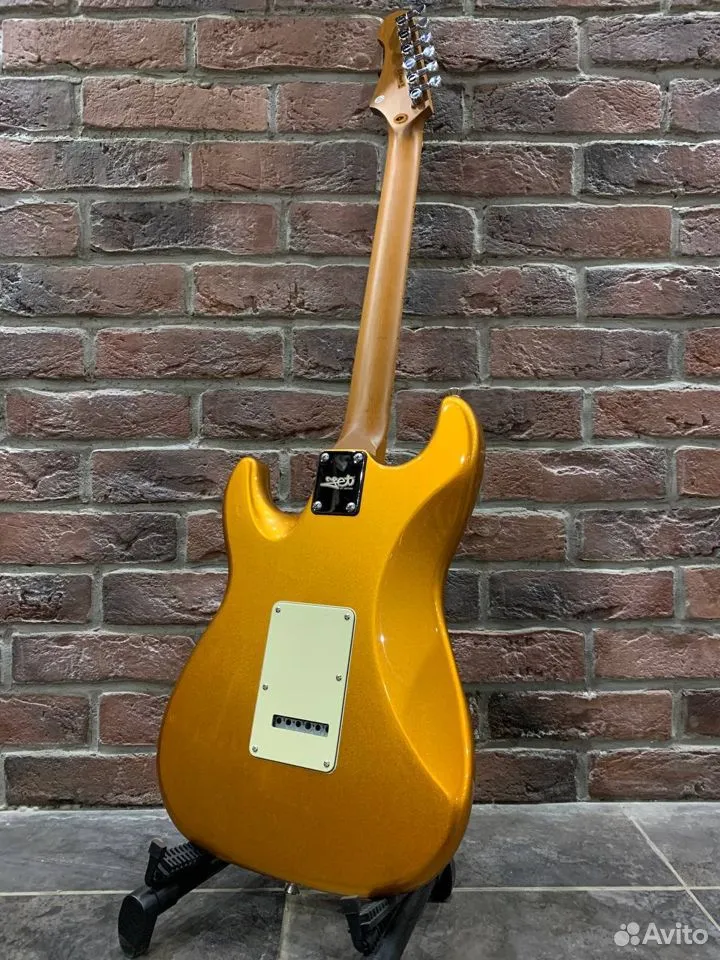 Электрогитара Jet Stratocaster Gold Edition - изображение 9