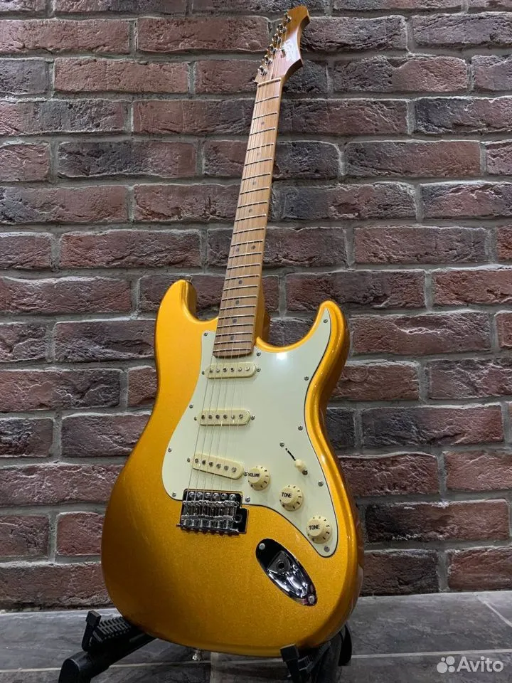 Электрогитара Jet Stratocaster Gold Edition - изображение 10