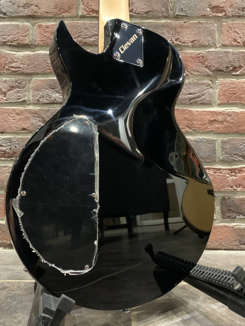 Бас Гитара Les Paul Clevan Black - изображение 4