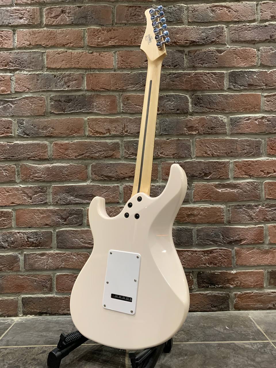 Электрогитара Cort G-200 PI (Индонезия) - изображение 10