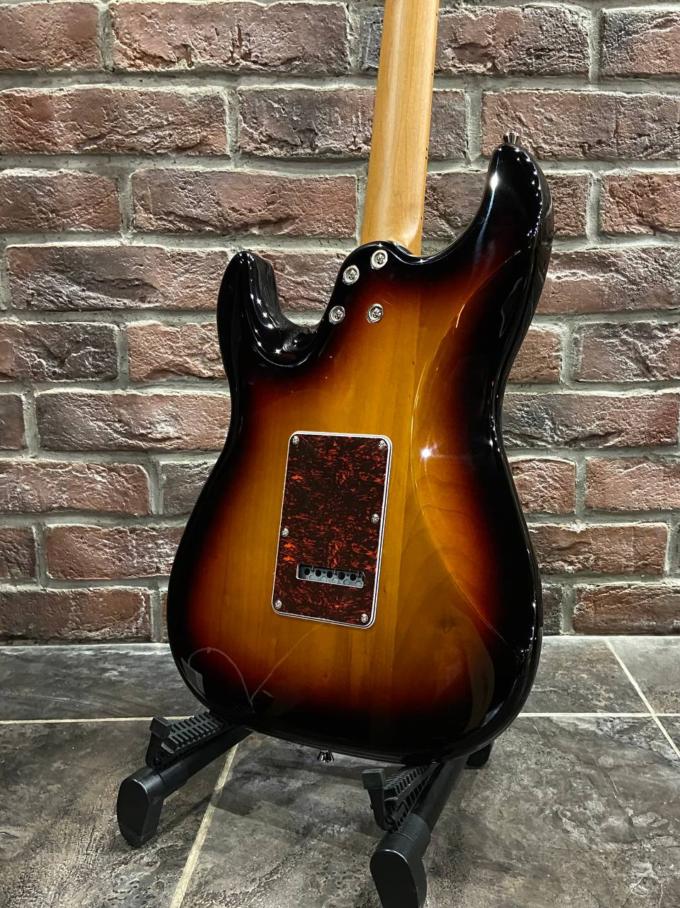 Электрогитара Jet 400 SB HSS + Комбик-Тюнер 10 ват (аналог Fender) - изображение 4