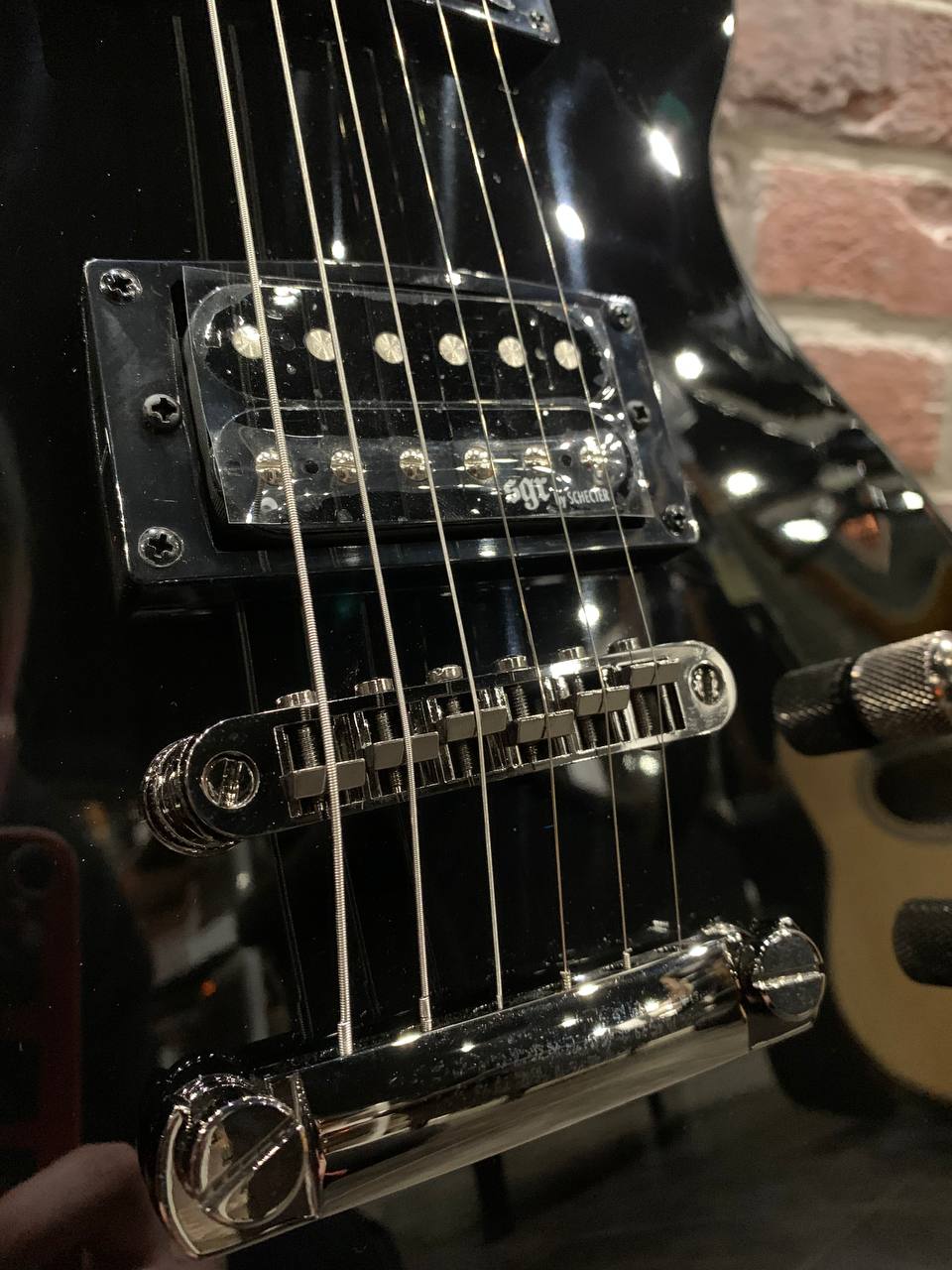 Электрогитара Les Paul Schecter Black Solo 2 - изображение 4