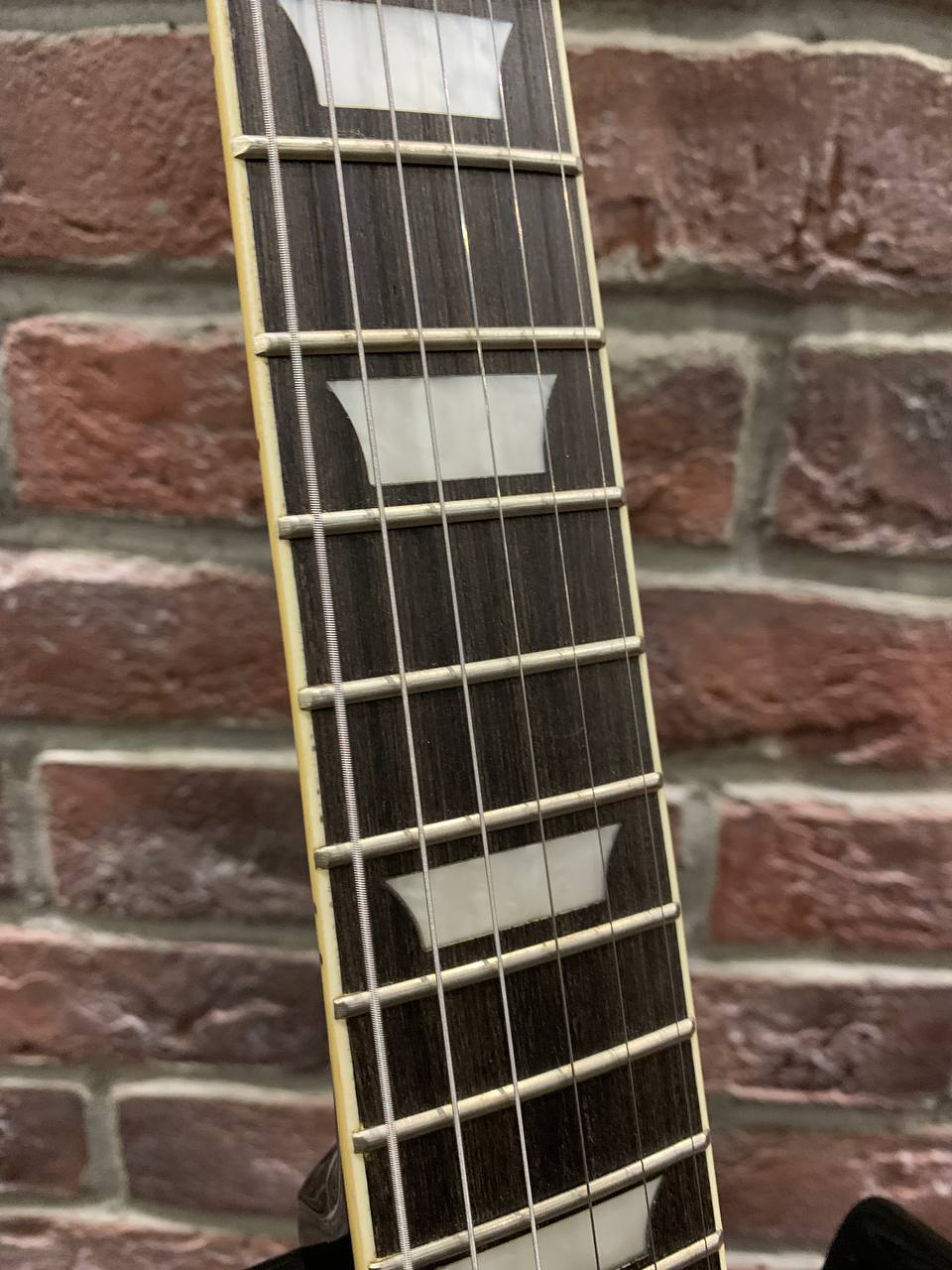 Электрогитара Les Paul Black + Комбик 15 ват (комплект) - изображение 6