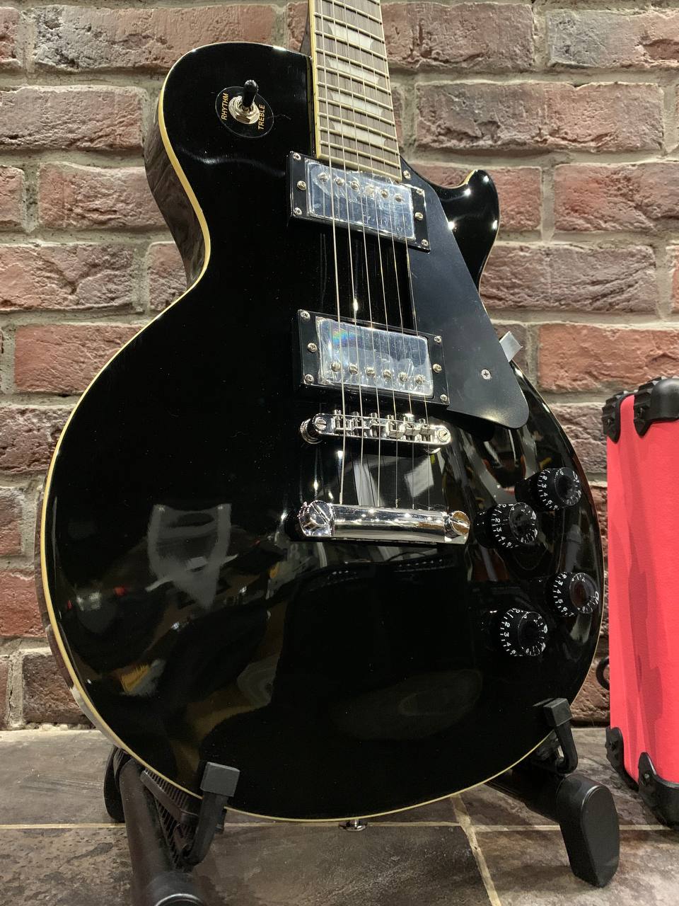 Электрогитара Les Paul Black + Комбик 15 ват (комплект) - изображение 8