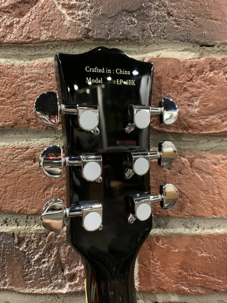 Электрогитара Les Paul Black + Комбик 15 ват (комплект) - изображение 10