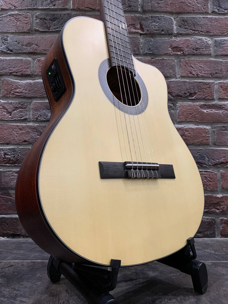 Классическая Гитара с Подключением Cort EQ (Индонезия)